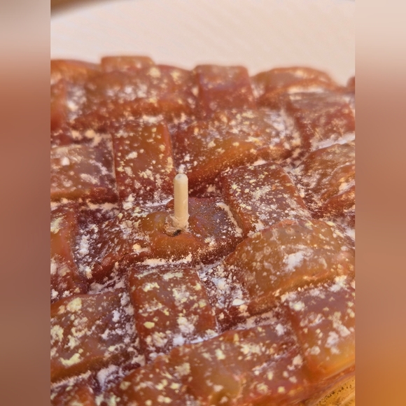 Apple Pie Slice Candle - Picture 7 of 7